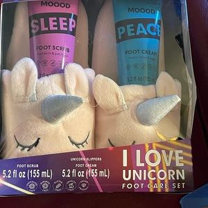 Unicorn Slippers with Peach & Sleep Footcream